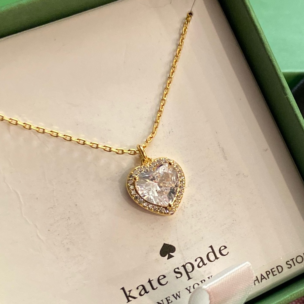 NWT! ♠️ kate spade chain necklace w/pendant. Heart cubic zirconia. In gift box! - Picture 3 of 11